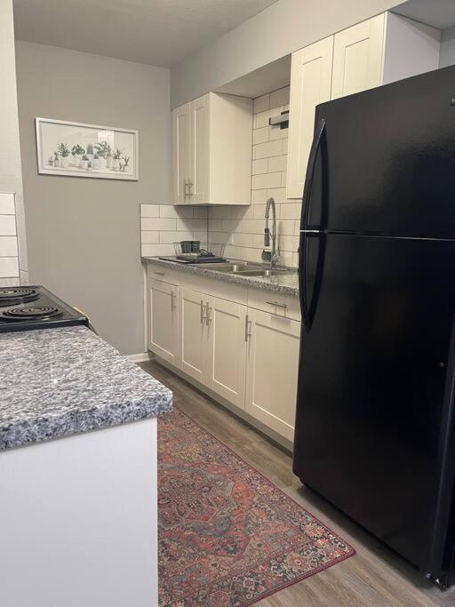 The Bernice - 2 Bedroom Apt In Quilt Town, Usa Hamilton Экстерьер фото